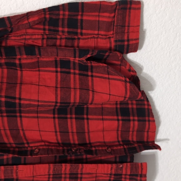 4/$12 Garage Red and Black Plaid Long Sleeve Button Down Top Women's size Medium - Picture 6 of 7